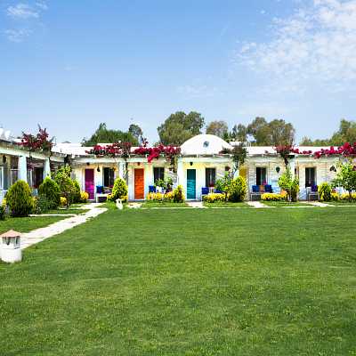 Kefi Beach & Suites