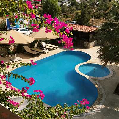 Villa Naz Apart & Hotel