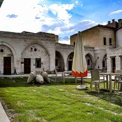 Cavuşin Cave House