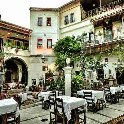 Sinasos Palace Cave Hotel