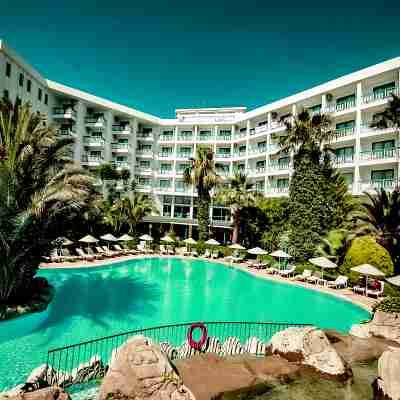 Tropical Beach Hotel