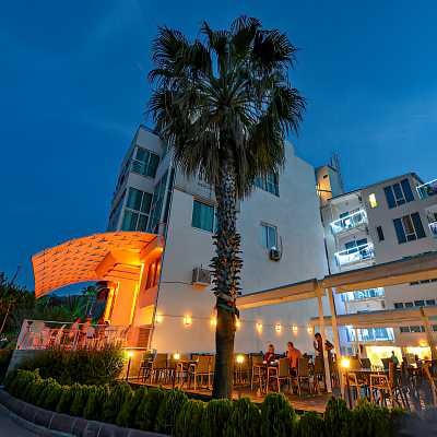 Bonn Beach Hotel By RRH&R