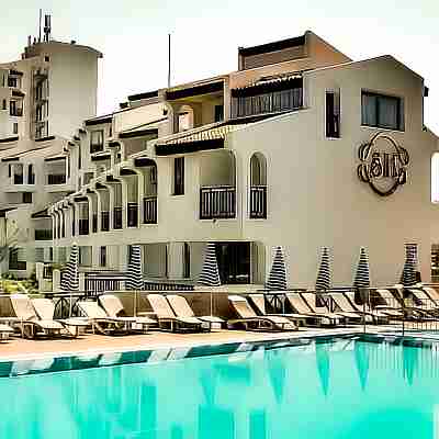 Selina Hotel